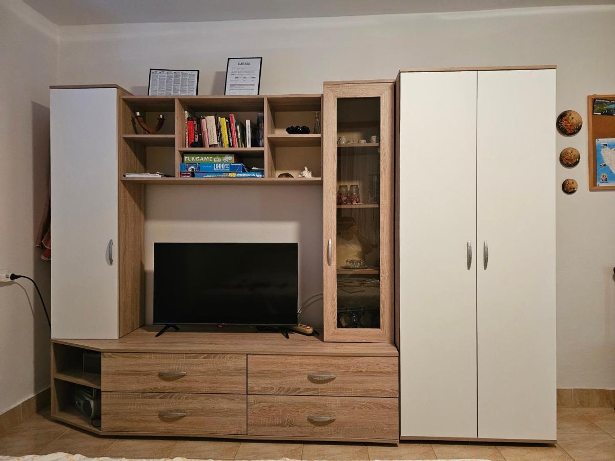 Apartman Irena - Bobovik Vir Eksteriør bilde